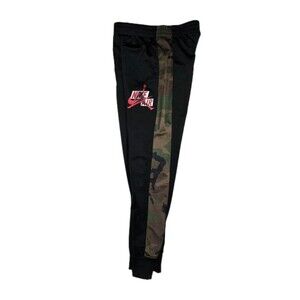 Boys Air Jordan Joggers Black Camouflage Small 22x22